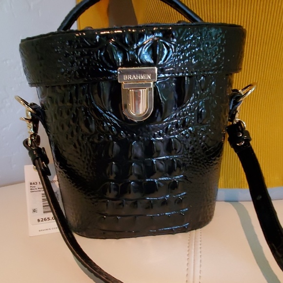 Brahmin Handbags - Brahmin Authentic Leather Crossover.